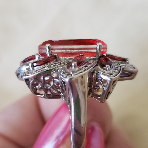 Size 10,SUNFIRE Quartz Oval 14.35 cts, Garnets & Diamond Accents, 925 Silver NWT - Picture 9 of 9
